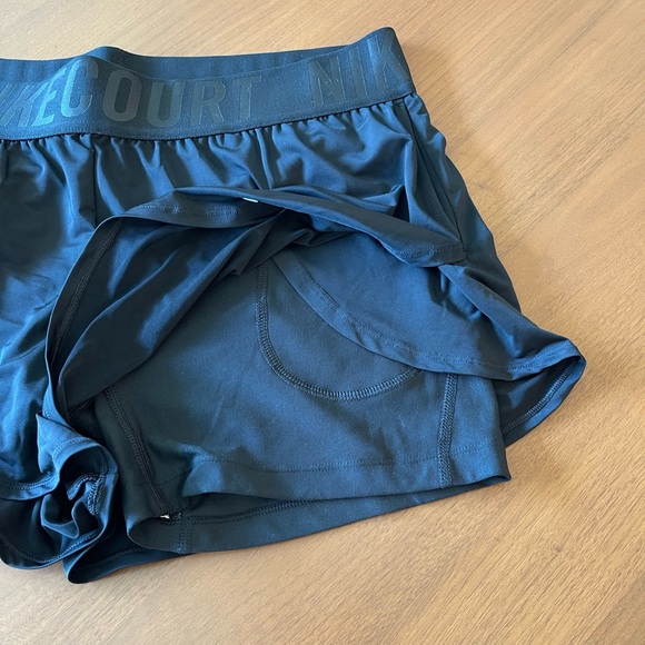 Nike Court Dri Fit tennis shorts. Lining inside, size L. NWT - Picture 2 of 4